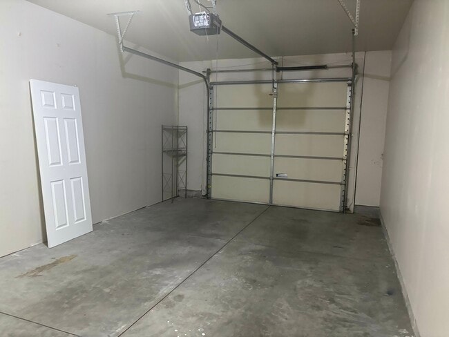 Building Photo - 548 N 500 W