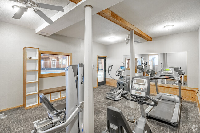 Fitness Center - White Bear Royal