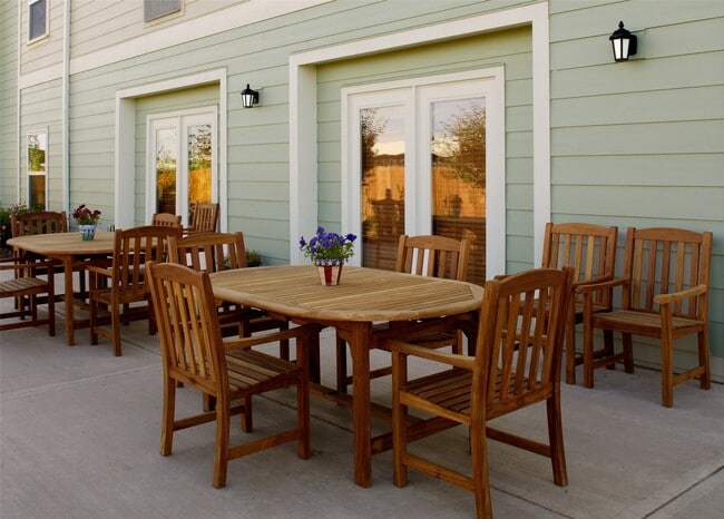 Foto del edificio - 3524 Fisher Rd NE