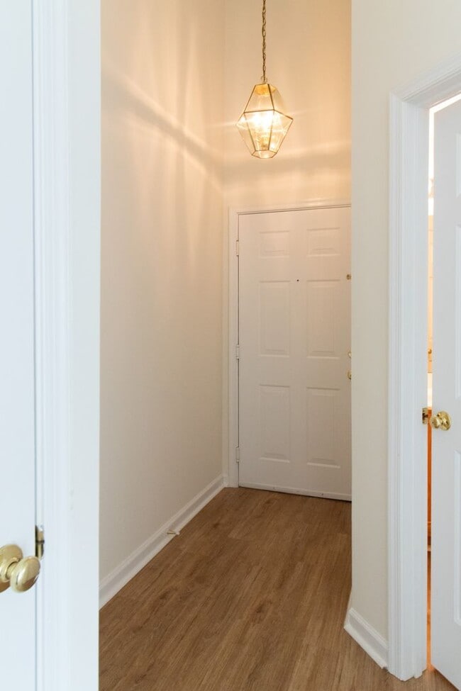 Building Photo - 7505 Calderon Ct