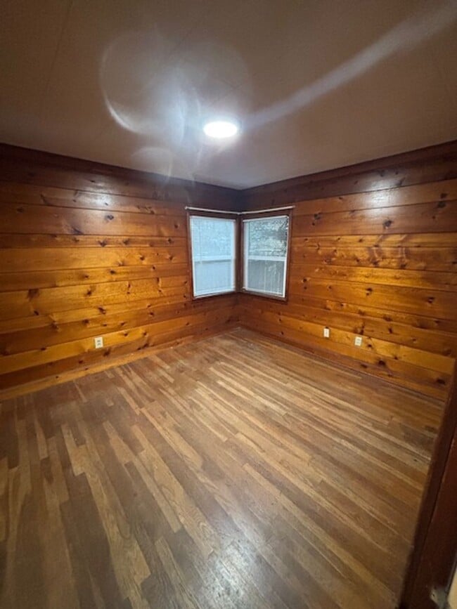 Foto del edificio - 2 Bedroom 1 Bath Home Newberg OR 97132