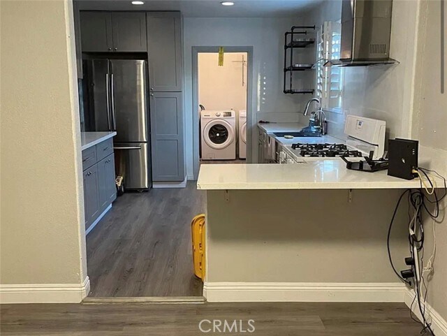 Foto del edificio - 3328 Burton Ave