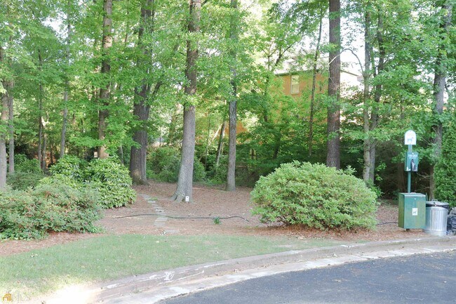 Building Photo - 3496 Tulip Tree Ln