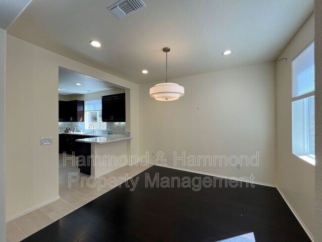 Foto del edificio - 3806 Cayman Ct