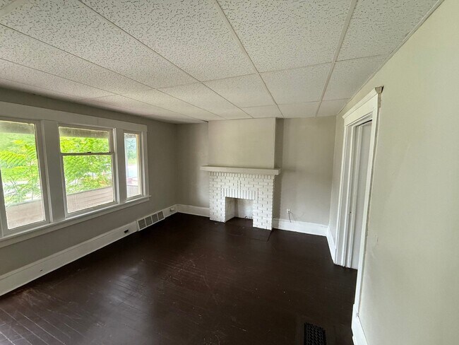 Foto del edificio - 700 E 117th St