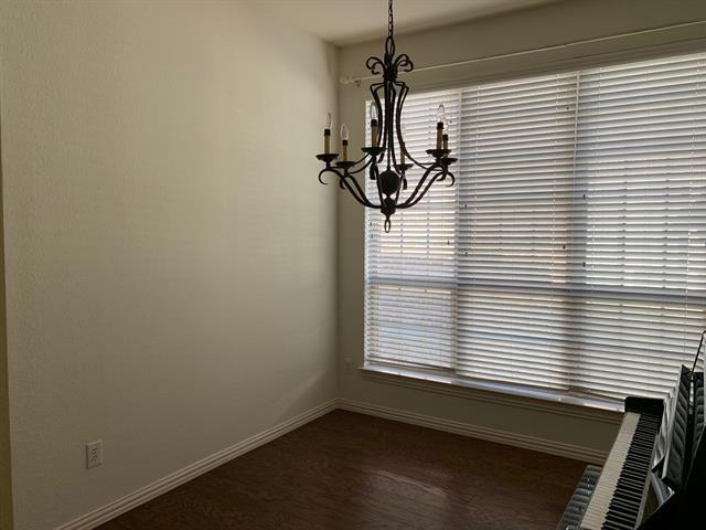 Foto del edificio - 1017 Somerset Cir