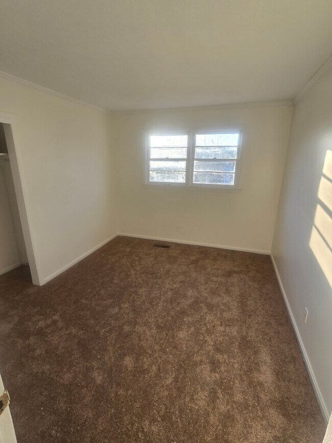 Foto del edificio - Spacious and affordable