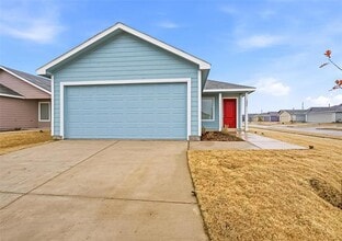 Building Photo - 1037 Raintree Rd