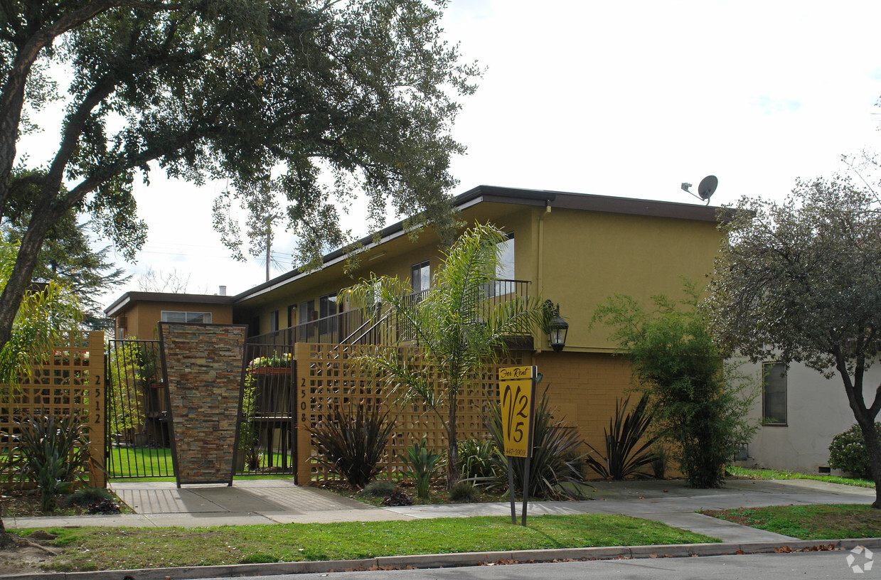 Primary Photo - 2508 V St