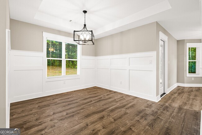 Building Photo - 240 Clearwater Dr