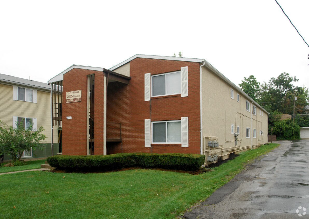 Foto principal - 214 E Norwich Ave