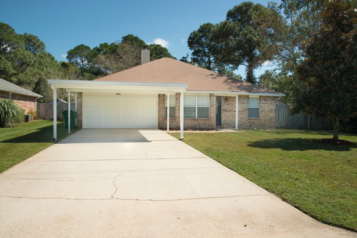 Primary Photo - 143 Palmetto Ave