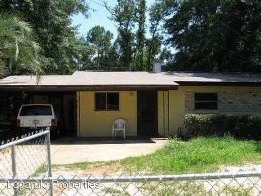 Primary Photo - 1633 Airport Dr