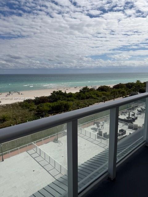 Foto del edificio - 5601 Collins Ave