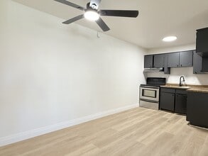 Building Photo - 650 Cameron Ave Building Photo - 650 Cameron Ave