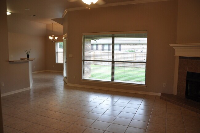 Foto del edificio - Coming Soon! Lovely 3 Bedroom 2 Bath Home ...