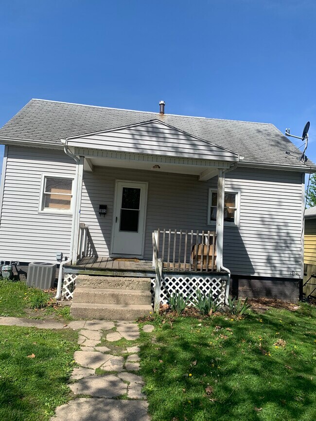 Building Photo - 1815 N 9th St
