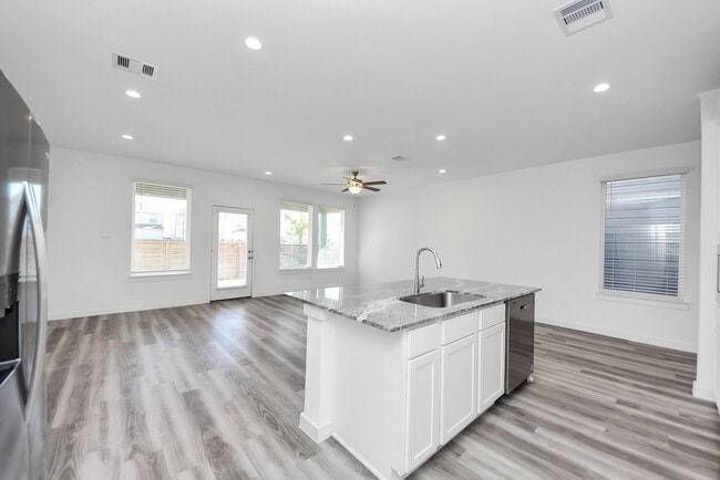 Building Photo - 13411 Sombrero Cay Dr