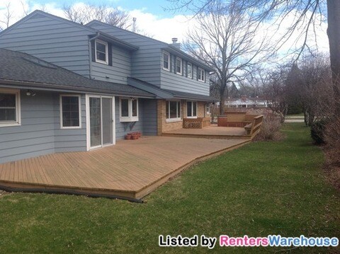 Fotografía del edificio - 7956 N Fairchild Rd