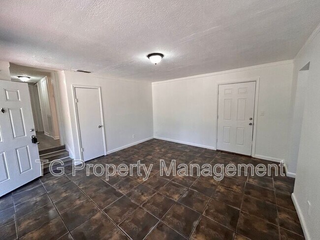 Foto del edificio - 9124 Devonshire Blvd