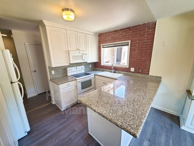 Building Photo - 5483 Adobe Falls Rd