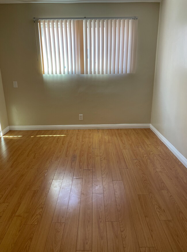 Foto del edificio - 1216 N Formosa Ave