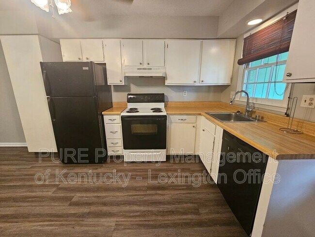 Foto del edificio - 3190 Yellowstone Parkway B
