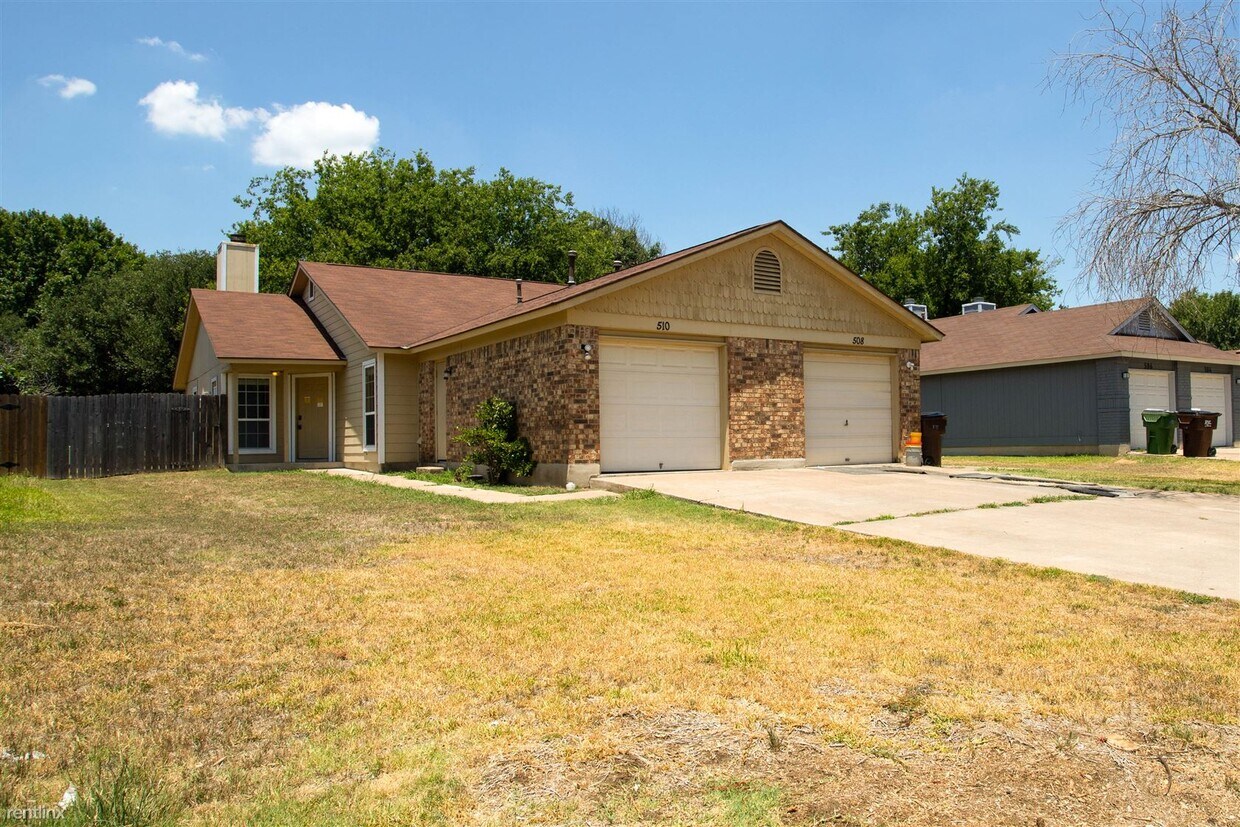Primary Photo - 2 br, 2 bath Duplex - 510 Greenlawn Blvd 1 1