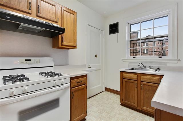 Foto del edificio - 5406 St Charles Ave