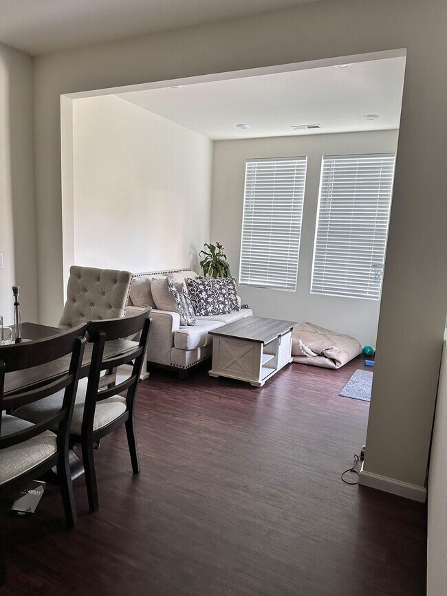 Sunroom - 545 Watercress Dr