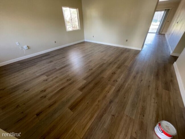 Building Photo - 3 br, 2 bath House - 1210 Caren Rd