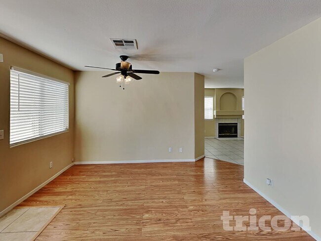 Foto del edificio - 2468 Color Canyon Way