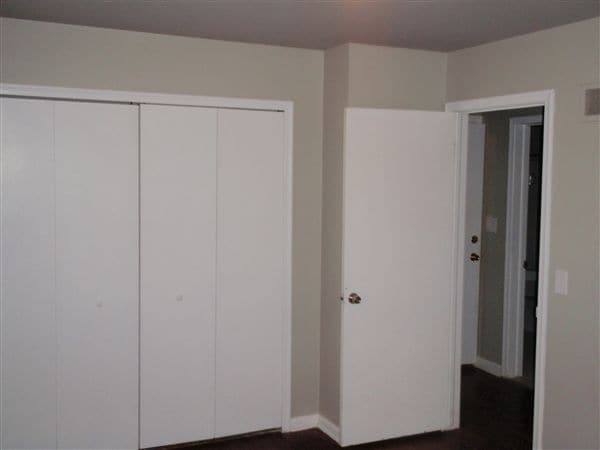 Building Photo - 3469 Ridgecliffe Dr