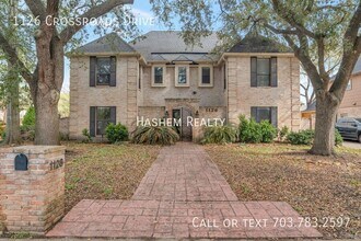 Building Photo - 1126 Crossroads Dr