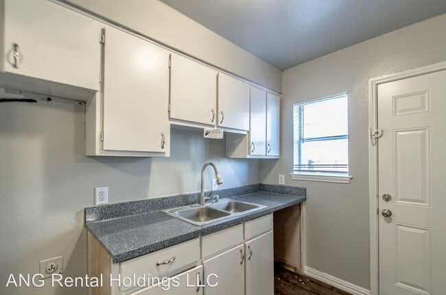 Foto del edificio - 229-229 SE 13th St
