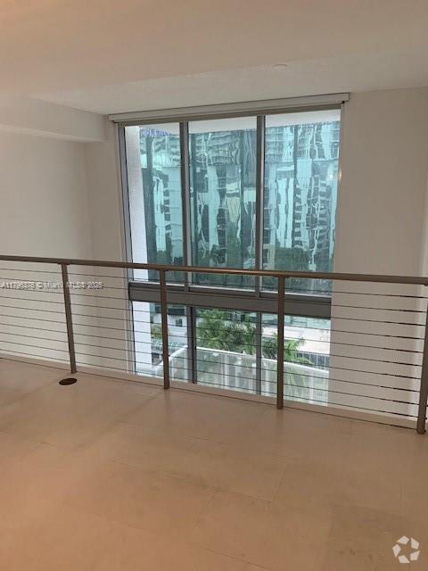 Building Photo - 1060 Brickell Ave