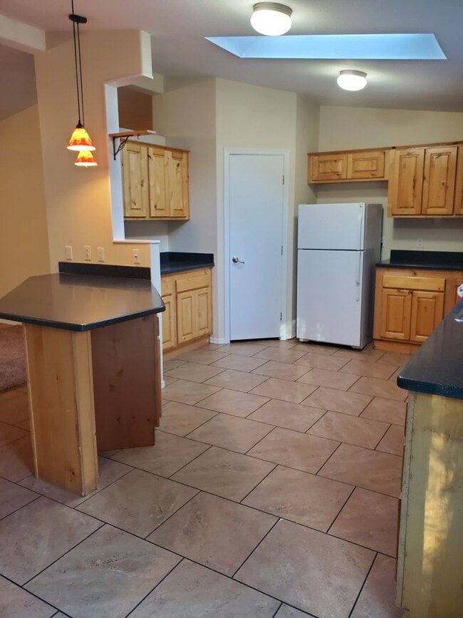 Building Photo - Spacious 3 Bd., 2 Ba near Blaine State Park