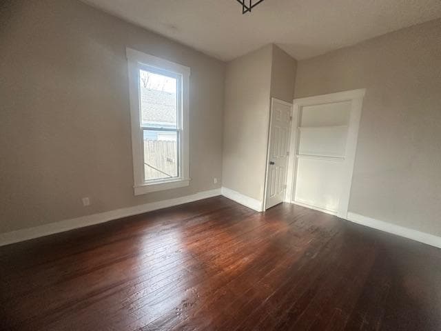 Foto del edificio - 1709 Ekin Ave