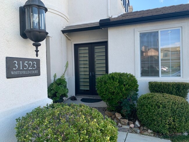 Foto del edificio - 31523 Whitefield Ct