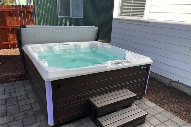 Building Photo - 145 SW Roosevelt Ave