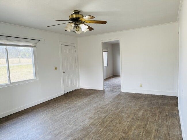 Foto del edificio - 5780 Fry Gap Rd