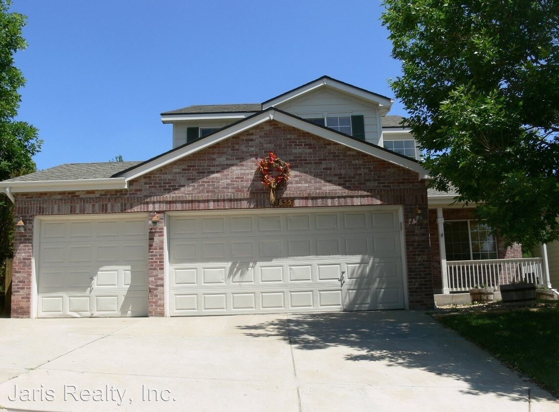 19855 E Garden Dr, Centennial, CO 80015 House for Rent in Centennial