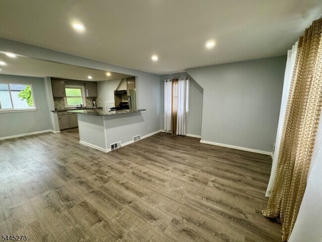 Foto del edificio - 347 E 29th St
