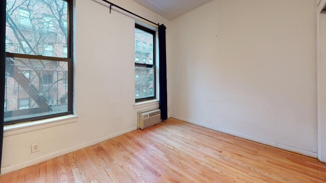 Building Photo - 330 E 93rd St