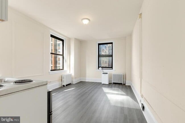 Building Photo - 1324 Locust St