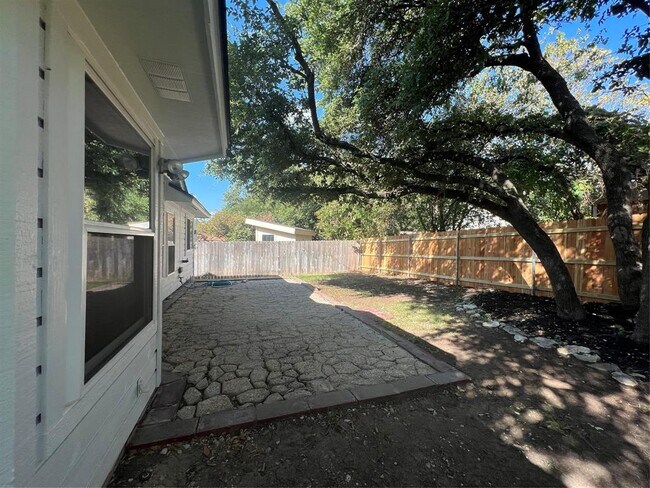 Building Photo - 16609 Black Kettle Dr