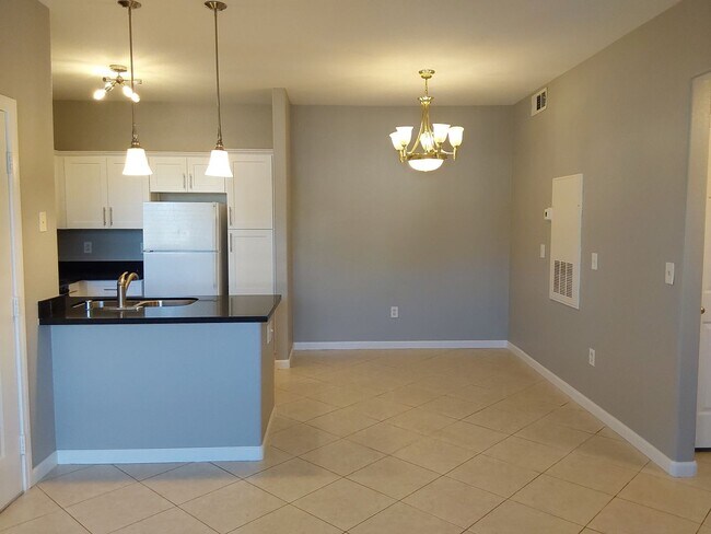Building Photo - Awe-inspiring One Bedroom Unit for Rent