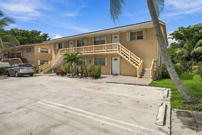 Foto del edificio - 4106 Riverside Dr