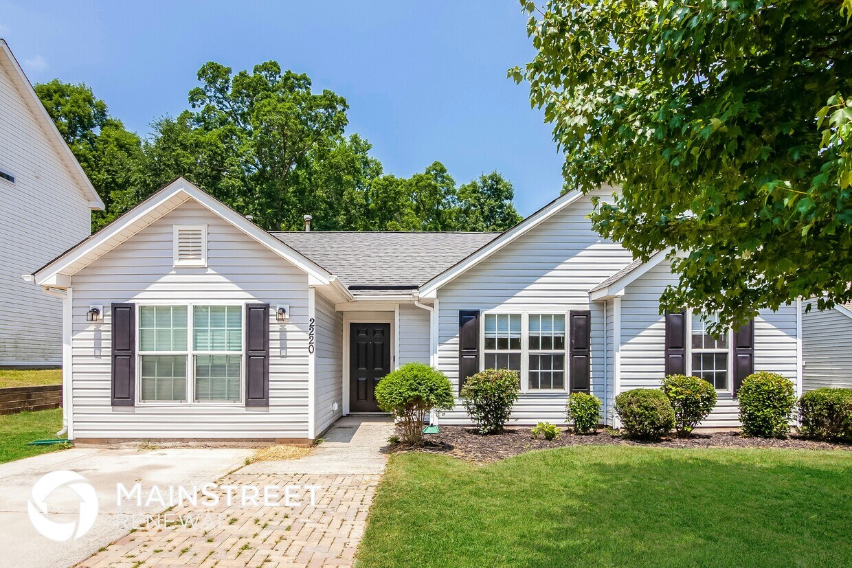 Foto principal - 2220 Meadecroft Rd