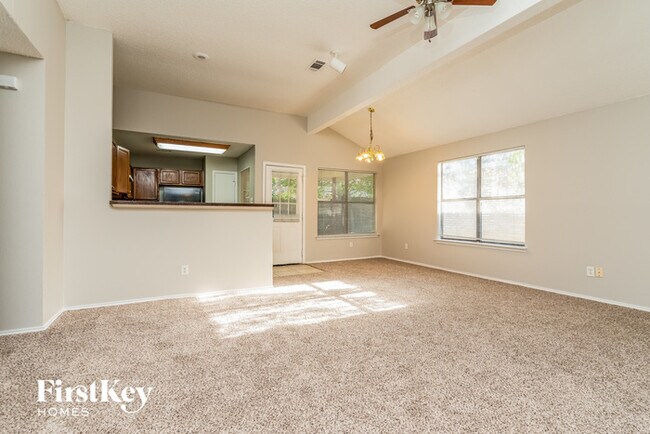 Building Photo - 226 Valley Spring Dr